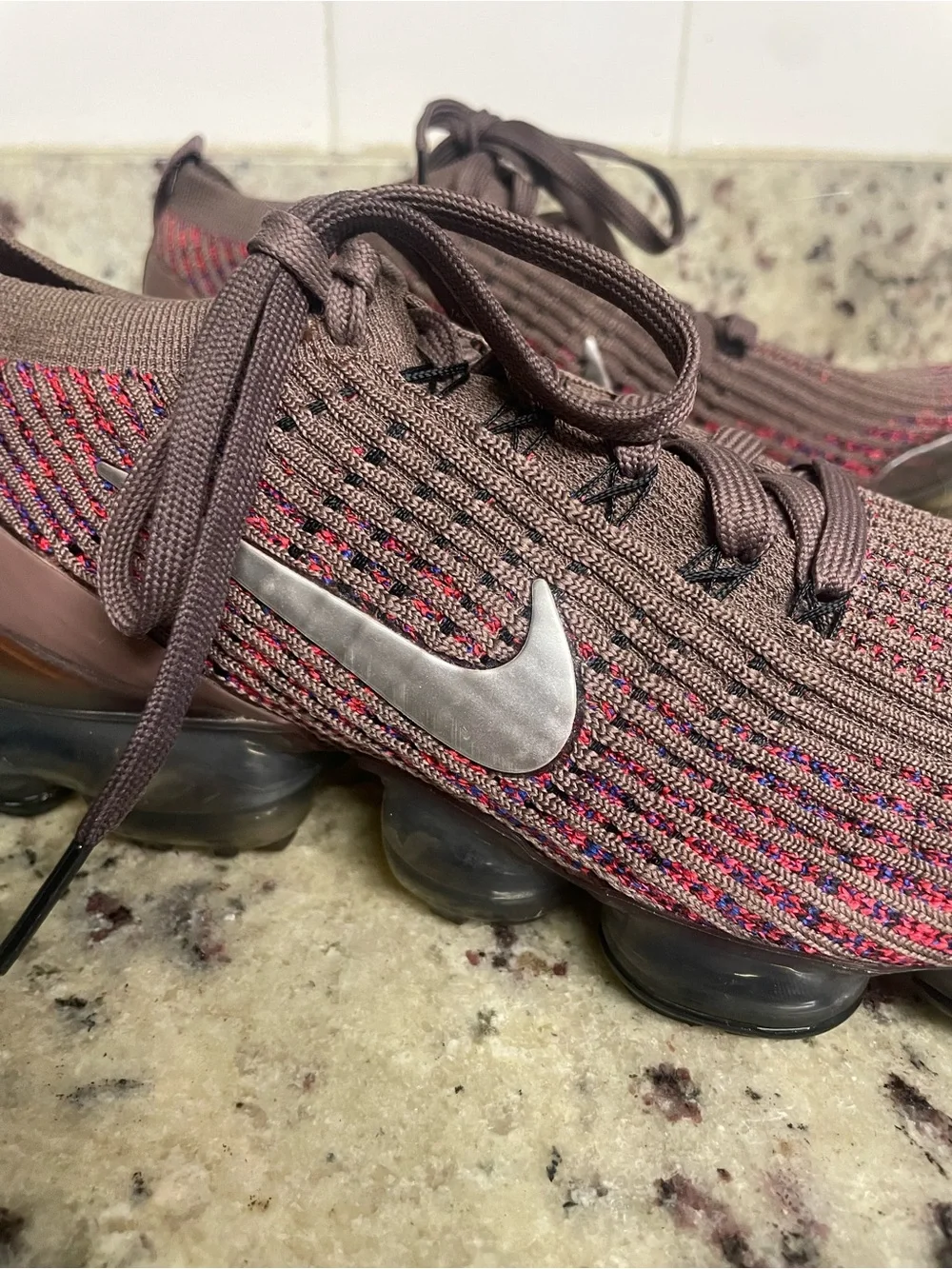 Nike Woman’s VaporMax Flyknit sneaker shoes Maroon Accents plum Eclipse  9.5